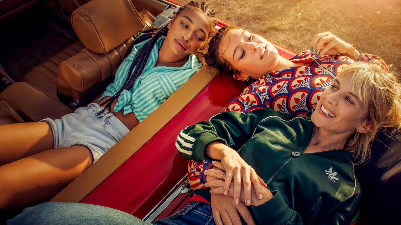 Bộ ba nữ tặc Full