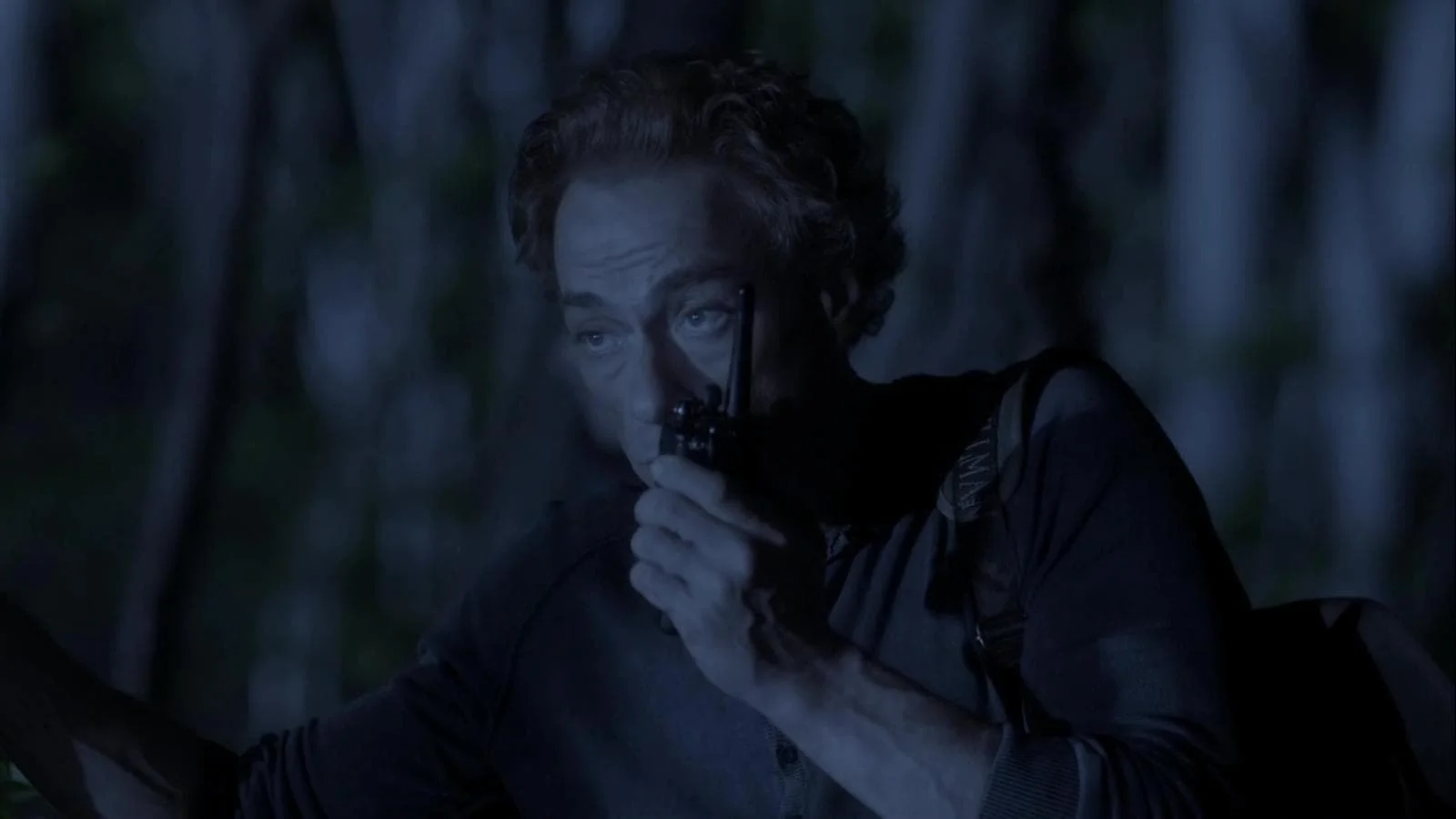 Cận Kề Kẻ Thù Full