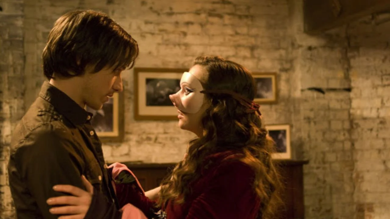 Cô Nàng Mũi Heo Full