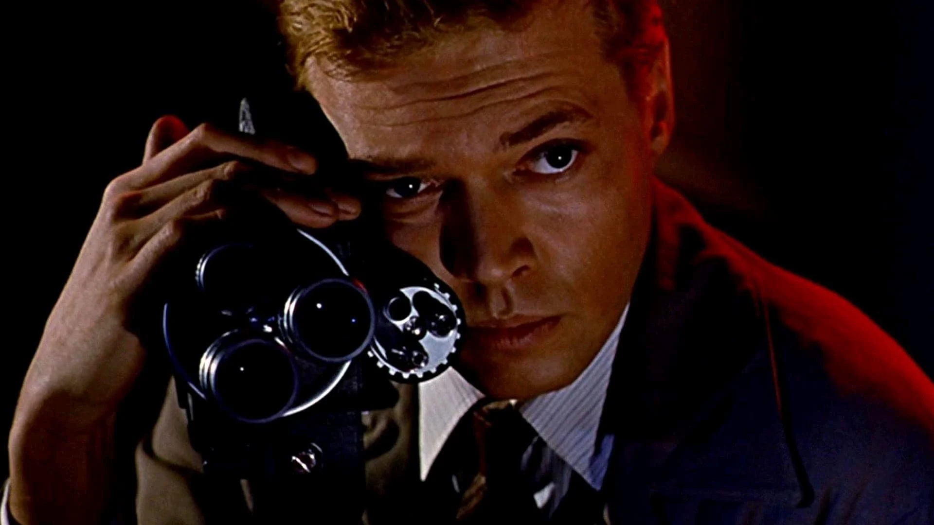 Ma Quang Ảo Ảnh Full