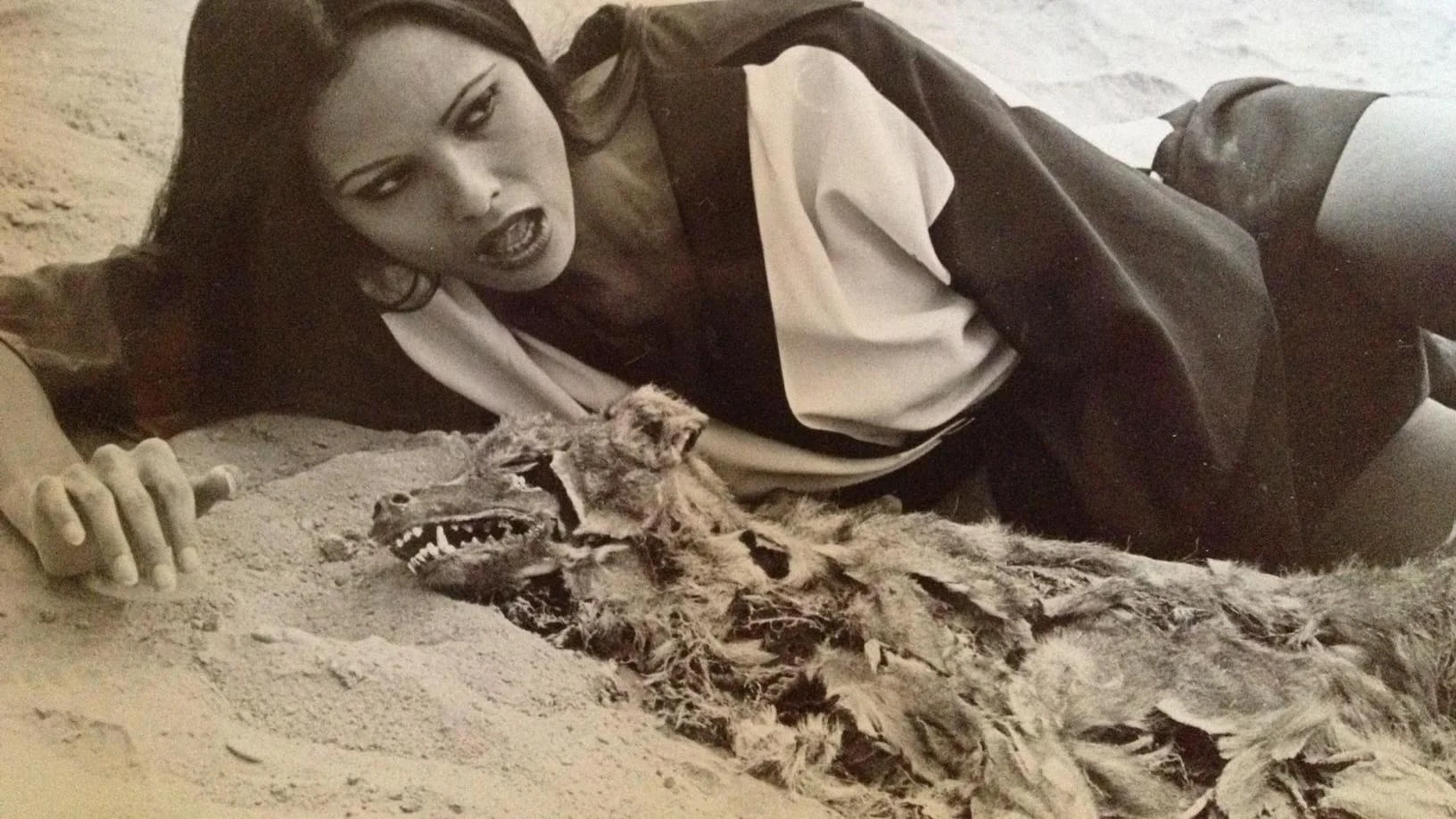 Nàng Thơ Đen Trắng Full