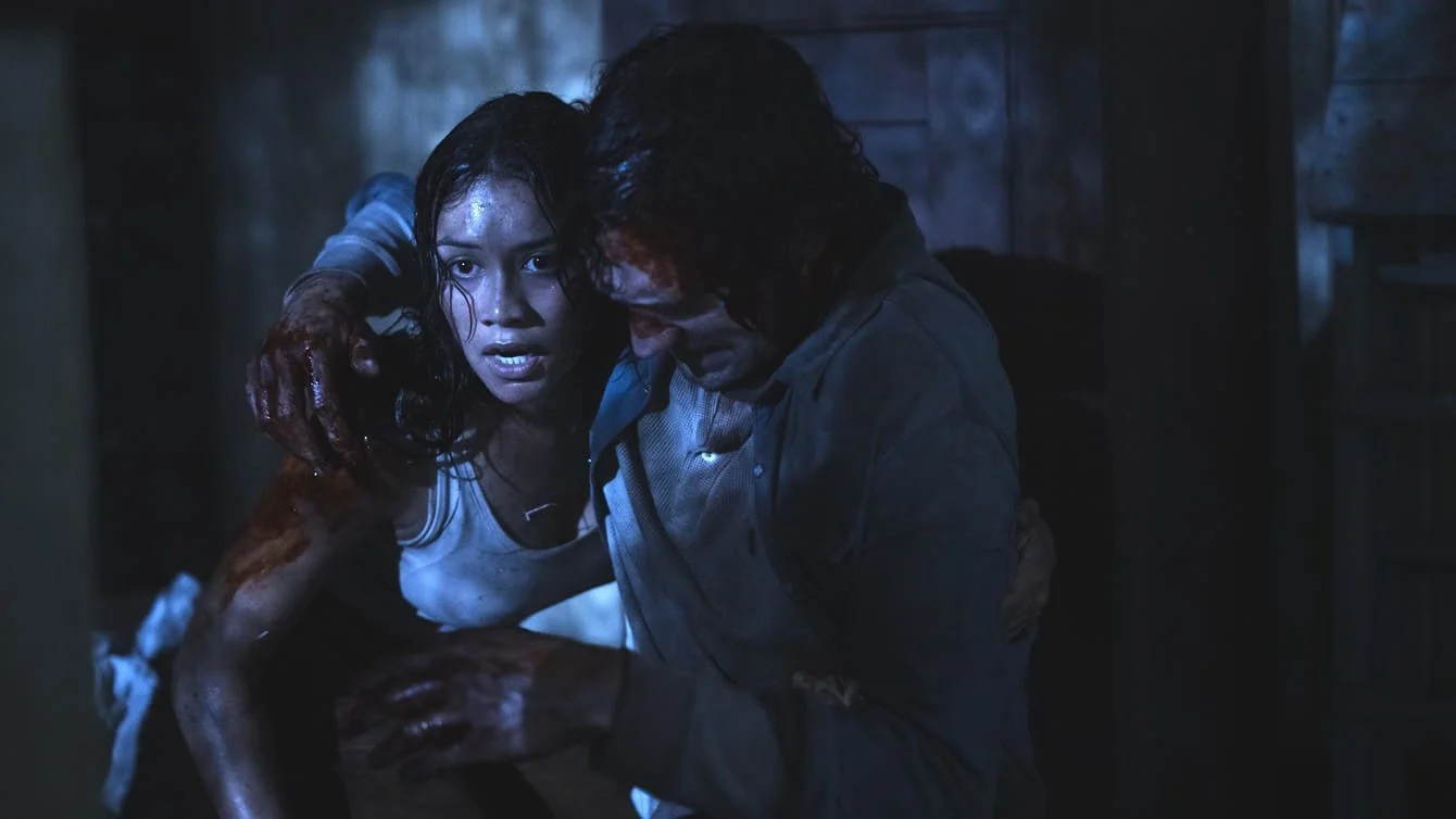 Quái Vật Dưới Bể Nước Full