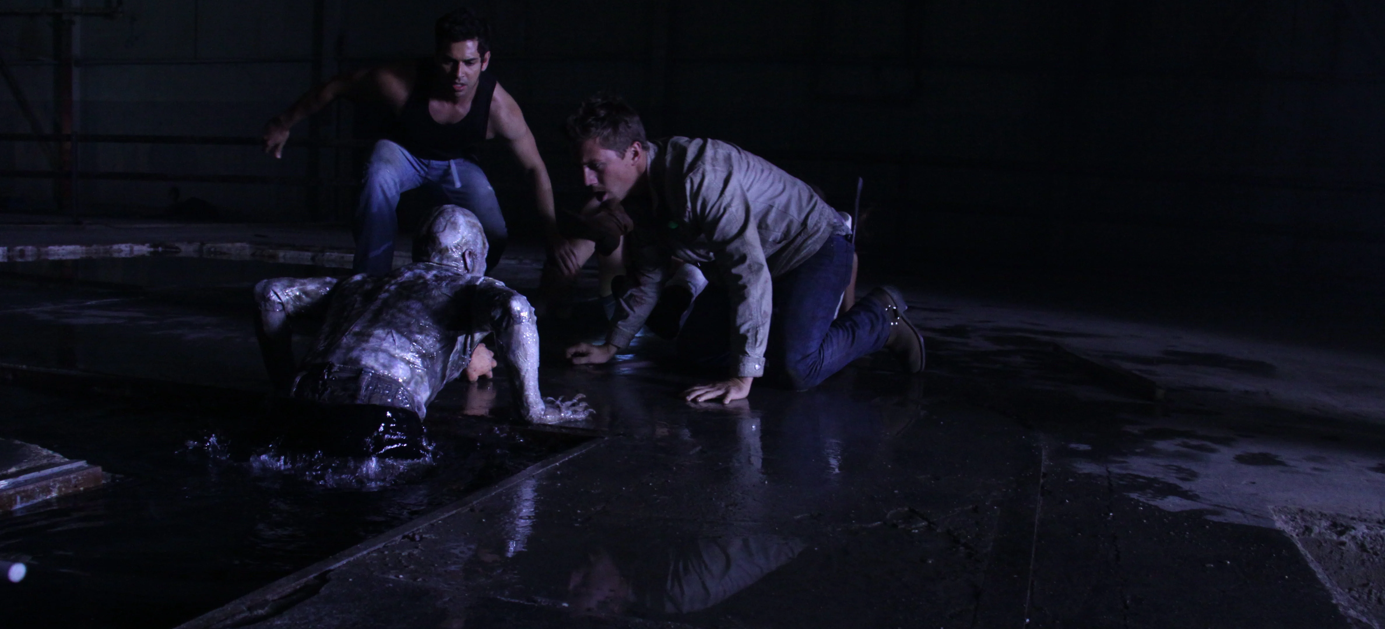 Quái Vật Dưới Lòng Đất Full