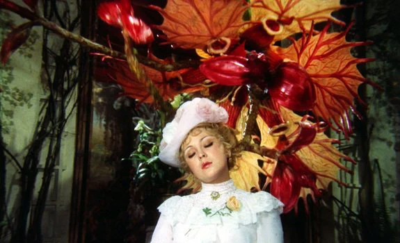 Adele Hasn’t Had Her Dinner Yet Full