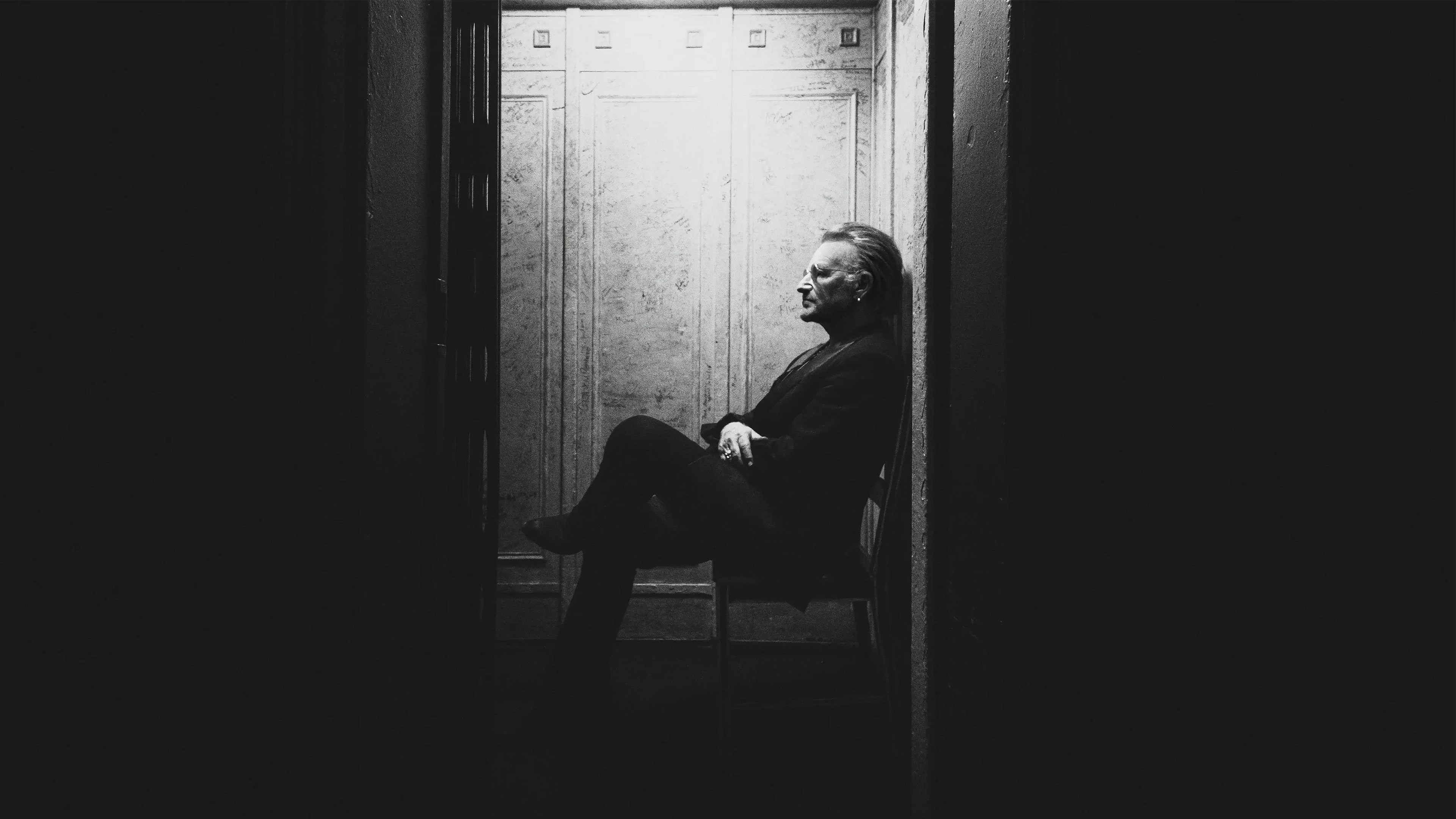 Bono: Câu Chuyện Về Sự Buông Bỏ Full