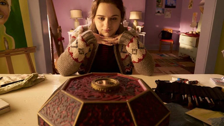 Chiếc Hộp Ma Quái Full