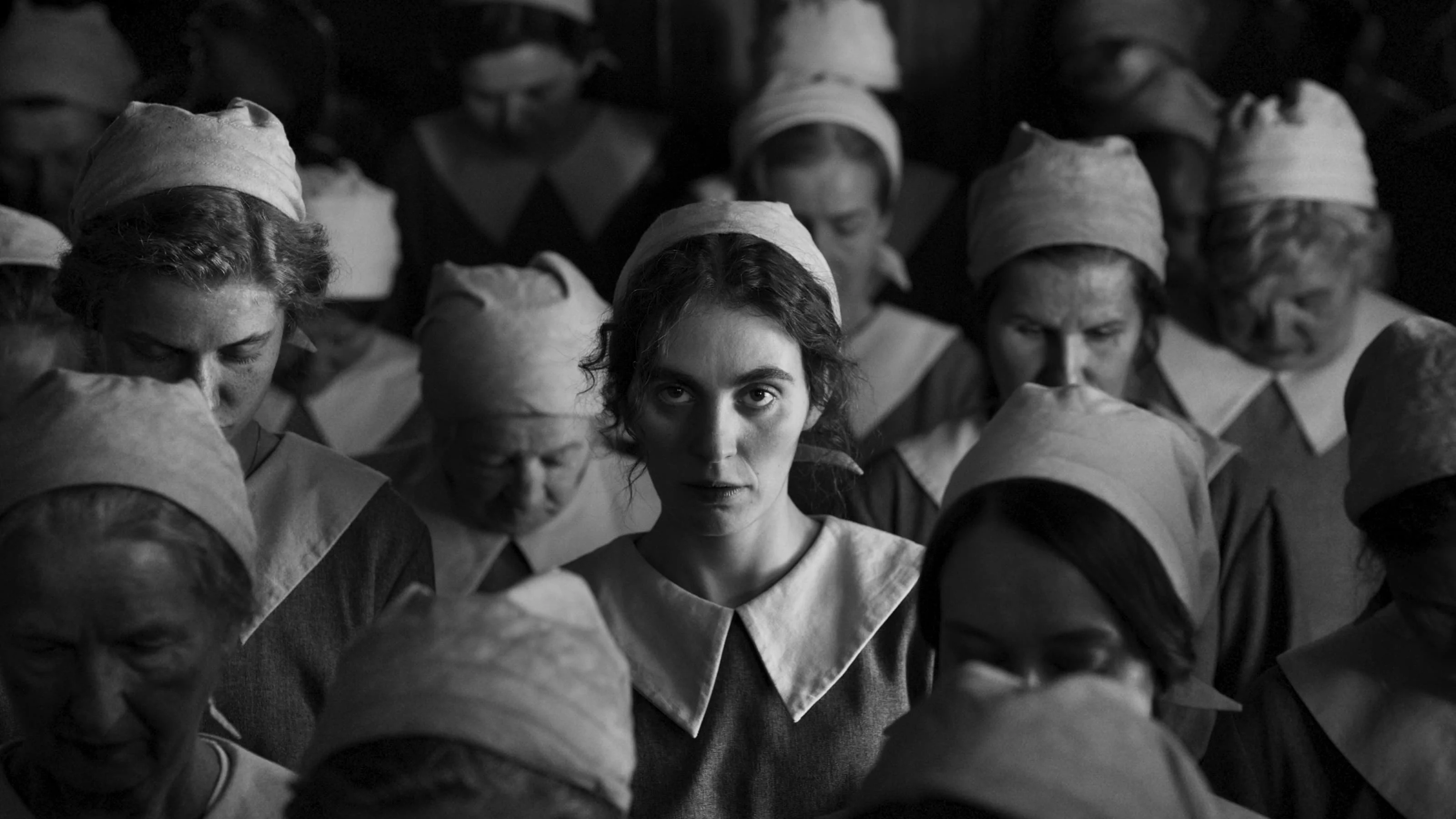 Cô Gái và Cây Kim 