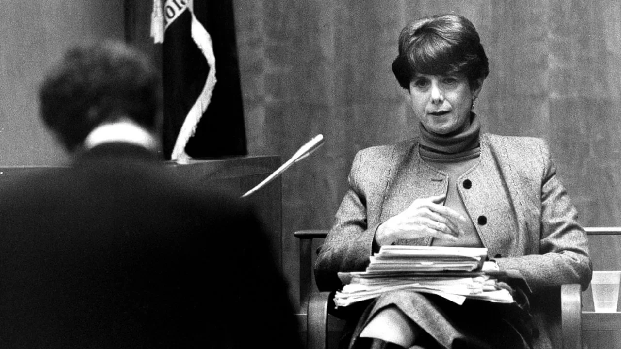 Điên, Không Mất Trí Full