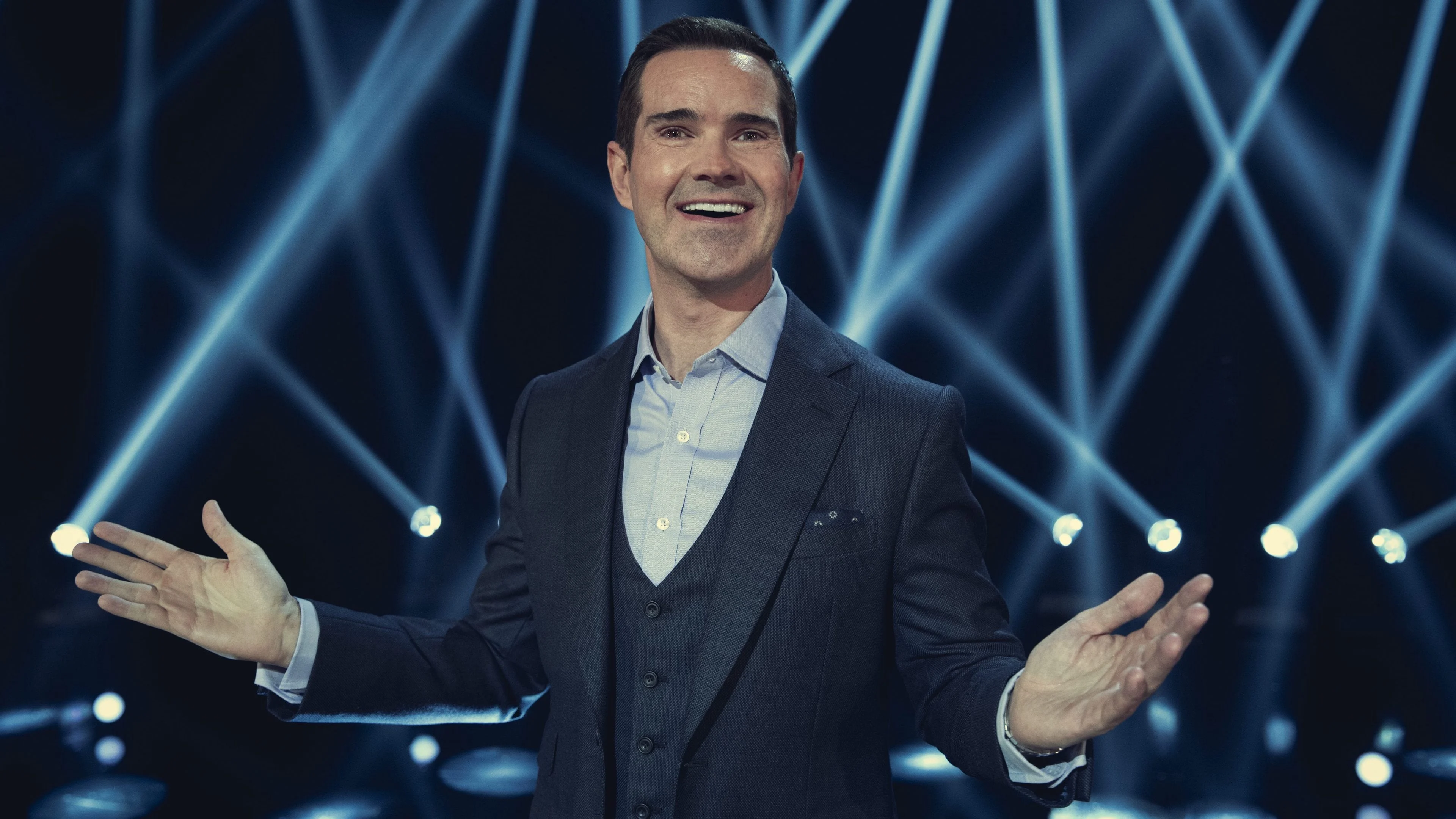 Jimmy Carr: Chất liệu đen tối của anh ấy Full