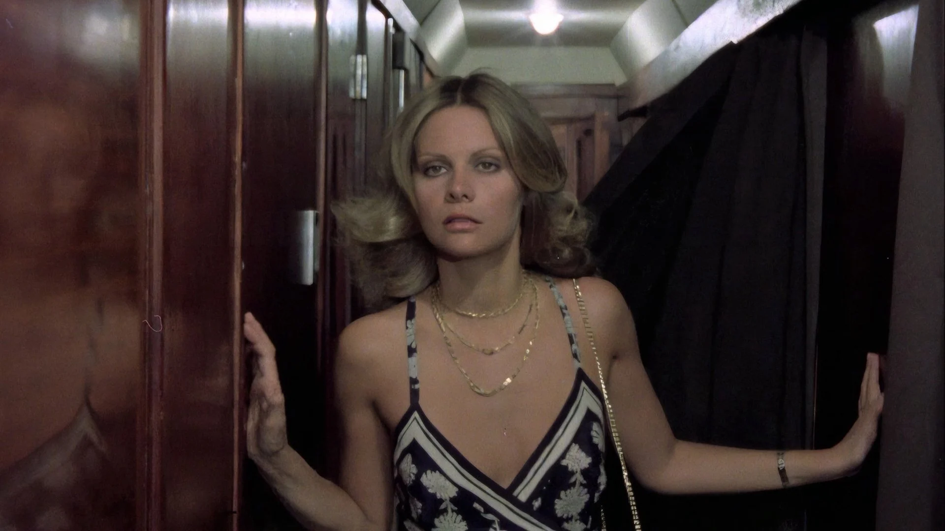 Khủng bố tốc hành Full