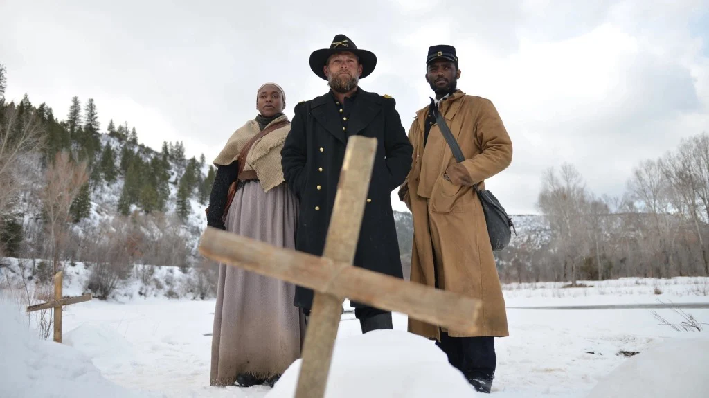 Lãnh Thổ Thù Địch 