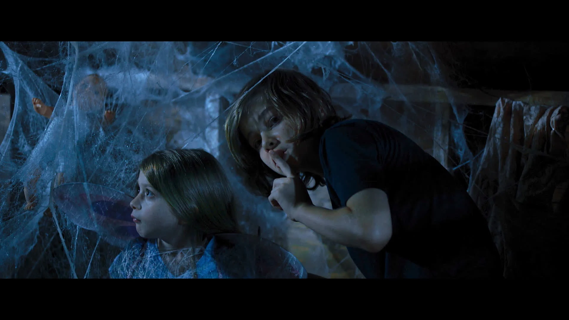 Lời Nguyền 8 Chân Full