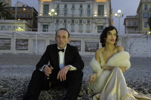 Những Kẻ Làm Bạc Giả Full