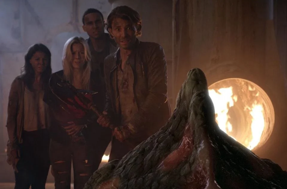 Nuốt Chửng Linh Hồn Full